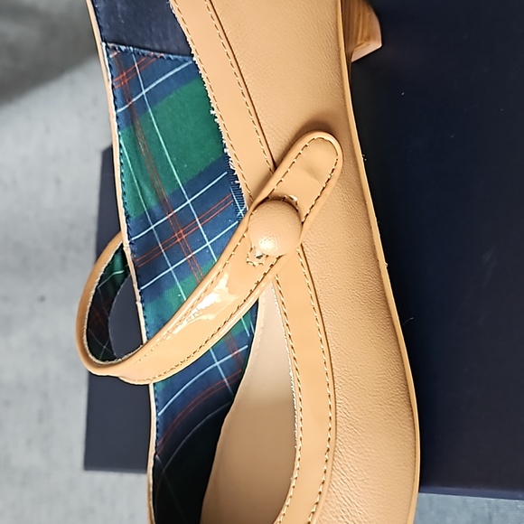 Nude leather round toe kitten heels size 7.5 - Picture 8 of 10